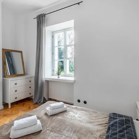 Golden - Stare - Cozy And Stylish - Mostowa