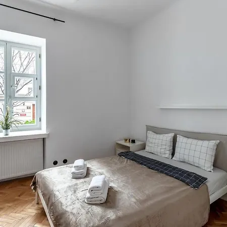 Apartment Golden - Stare - Cozy And Stylish - Mostowa Warschau