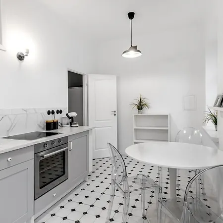 Golden - Stare - Cozy And Stylish - Mostowa Apartment